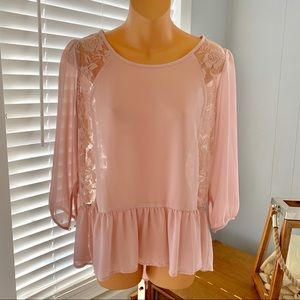 Pretty pink lace blouse! EUC!